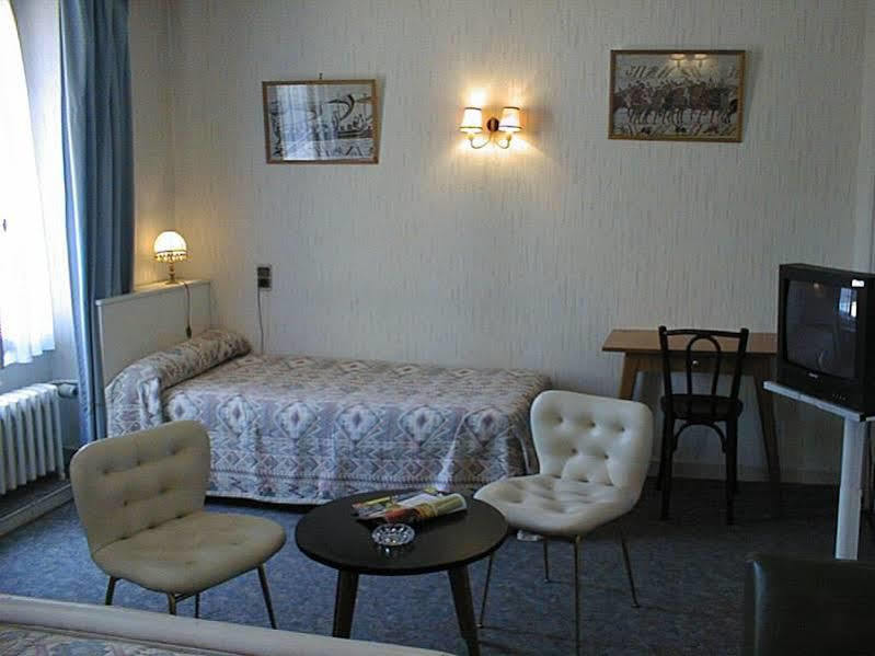 Hotel De Paris Poligny  Exteriér fotografie